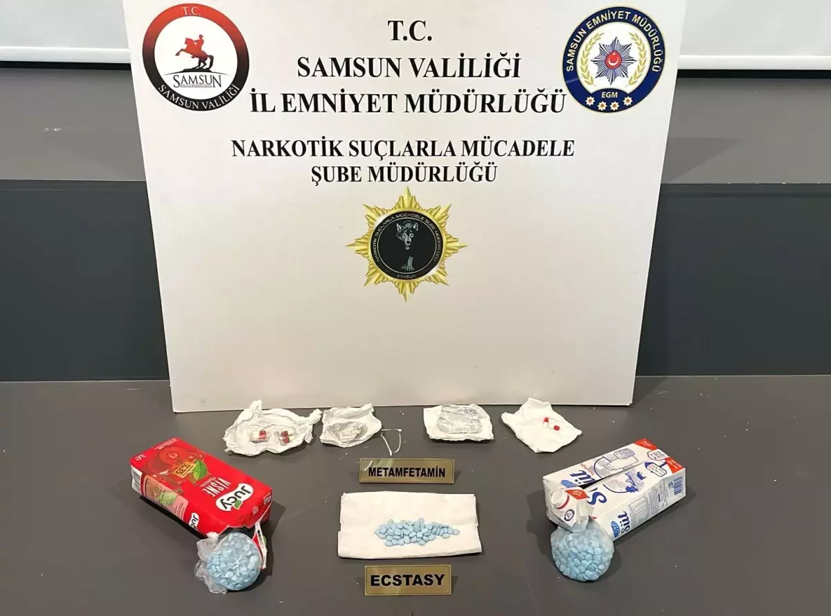 samsunda-meyve-suyu-kutularinda-648-adet-ecstasy-hap-ele-gecirildi-6SNT9NFc.jpg