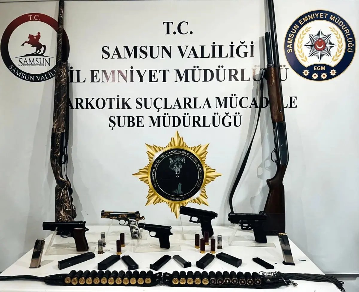 samsunda-silah-operasyonu-2-gozalti-me9mny1R.jpg
