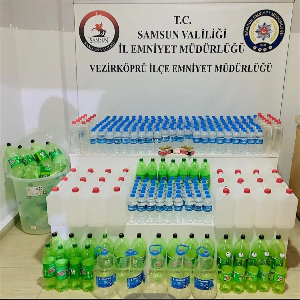 samsunda-duzmece-icki-operasyonu-159-litre-etil-alkol-ele-gecirildi-FK9Liwuq.jpg