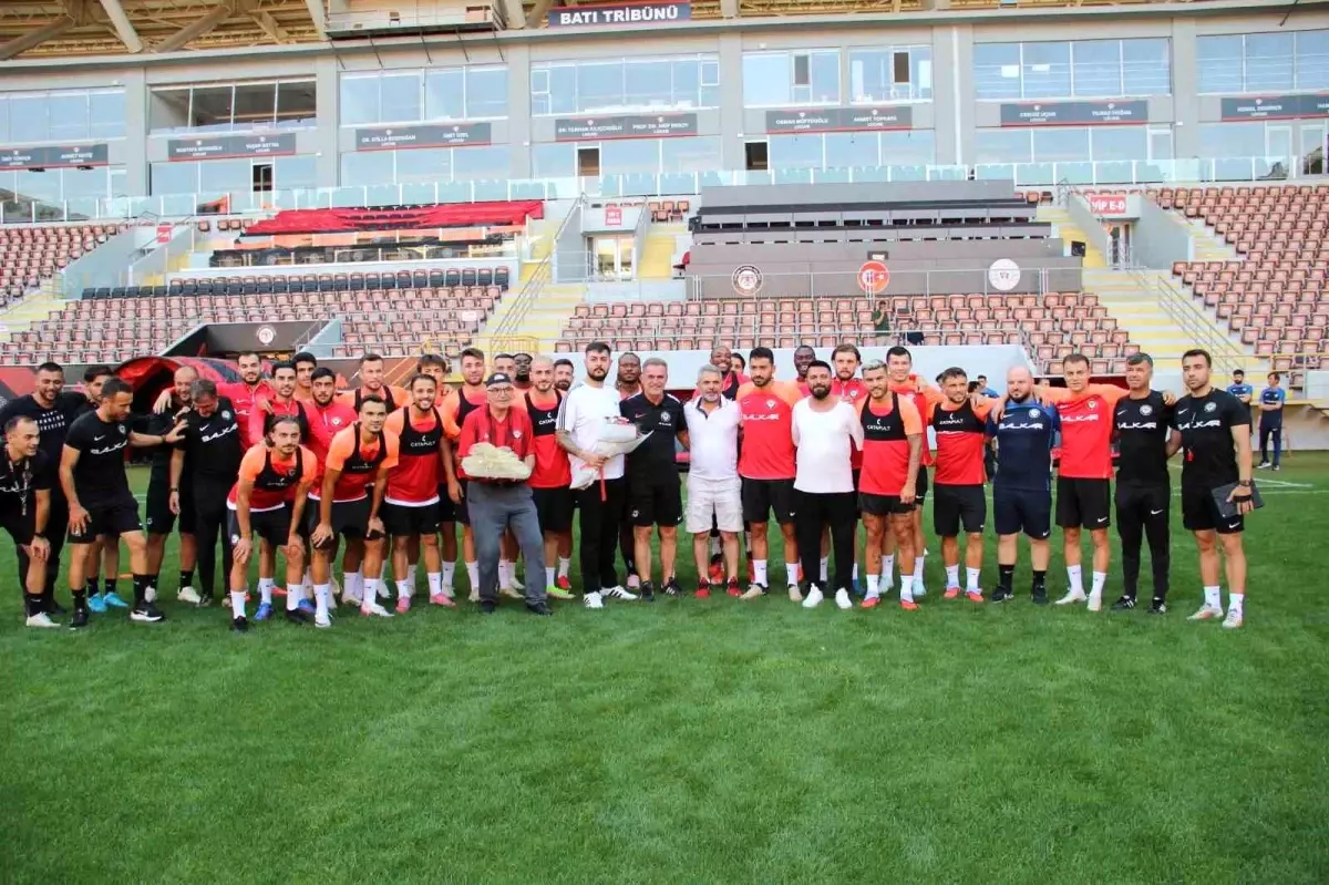 corum-fk-donem-oncesi-hazirliklarini-tamamladi-gaye-sampiyonluk-eQ7FKqfv.jpg