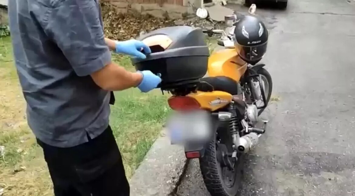 samsunda-motosikletten-2-bin-240-adet-sentetik-ecza-cikti-BlSfp8j3.jpg