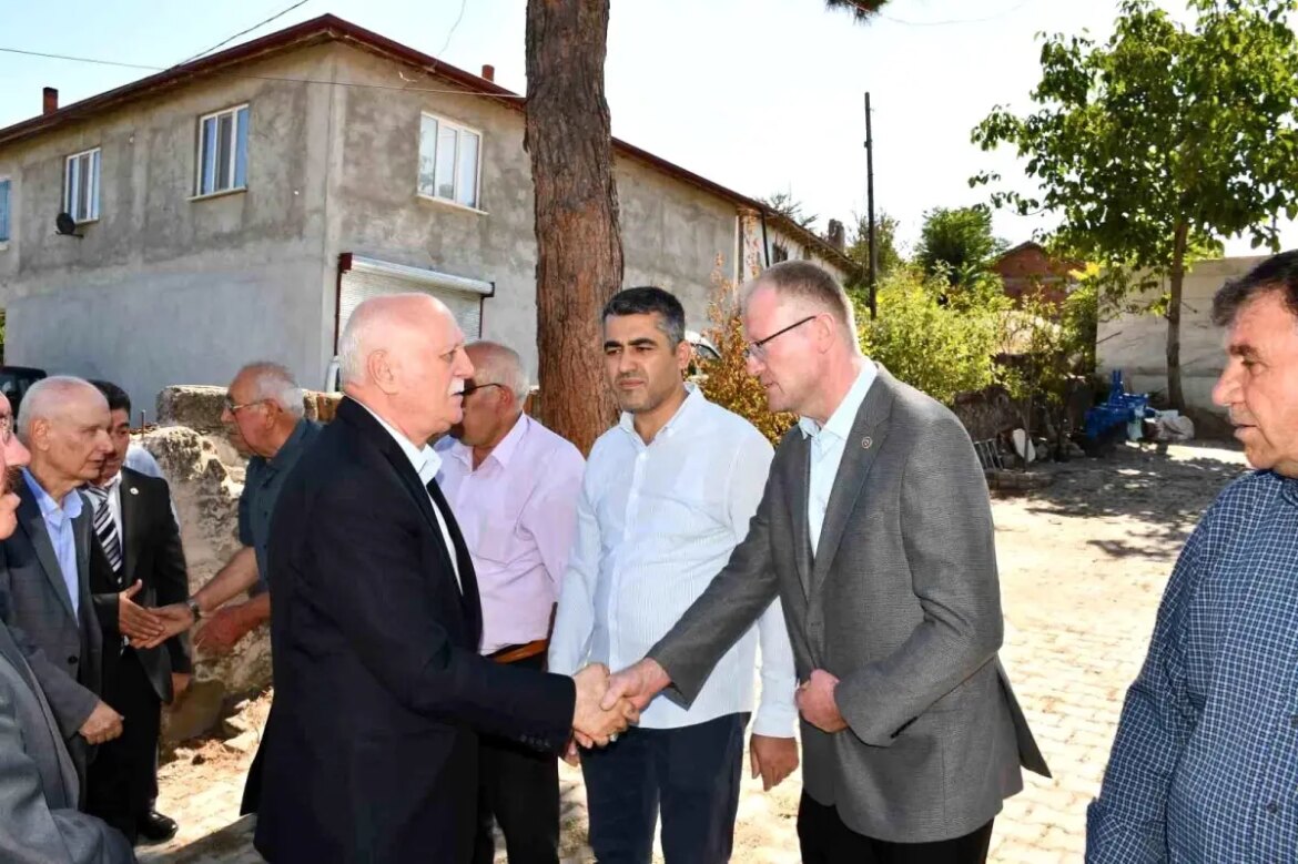 tzob-baskani-bayraktar-vefat-eden-ziraat-odasi-lideri-icin-taziye-ziyareti-gerceklestirdi-PcRR24hn.jpg